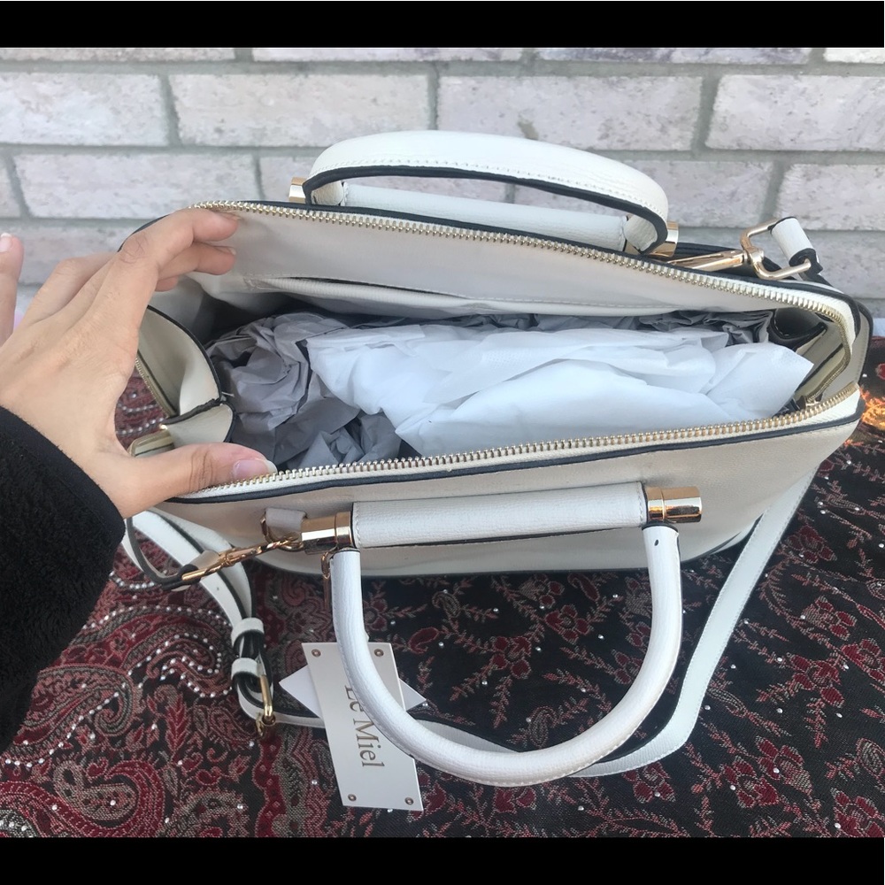 White/Cream Handbag - Picture 3 of 3